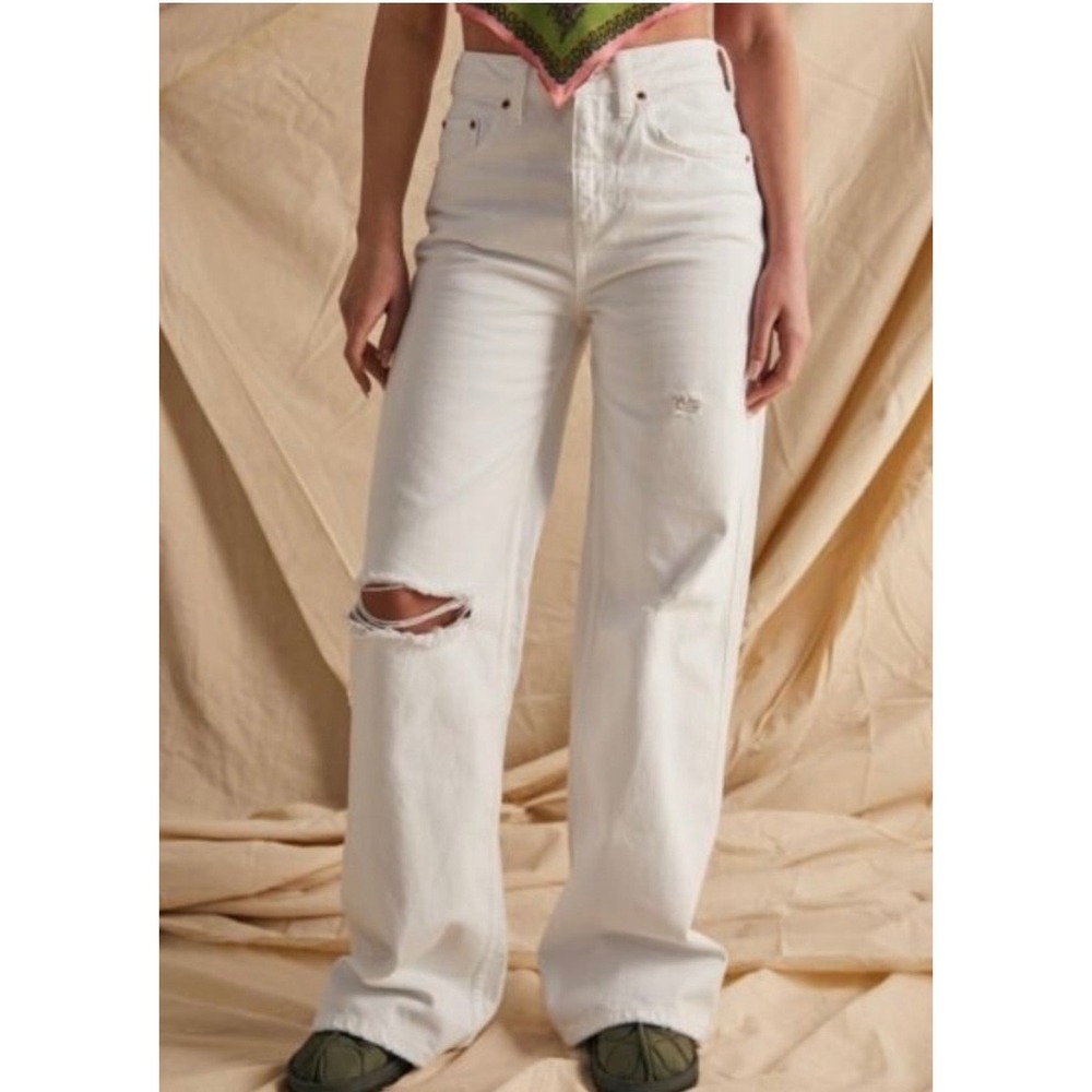 BDG Urban Outfitters White Puddle Wide Leg Distressed Jeans W27 L32‎ High Rise